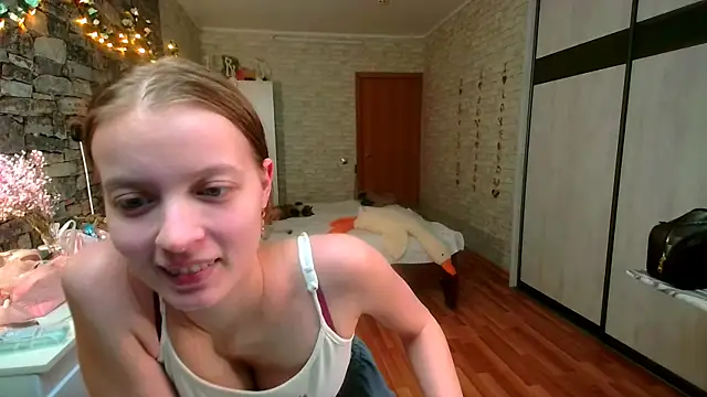   Aphrodita  wow   online show from February 19, 2026, 4:58 pm