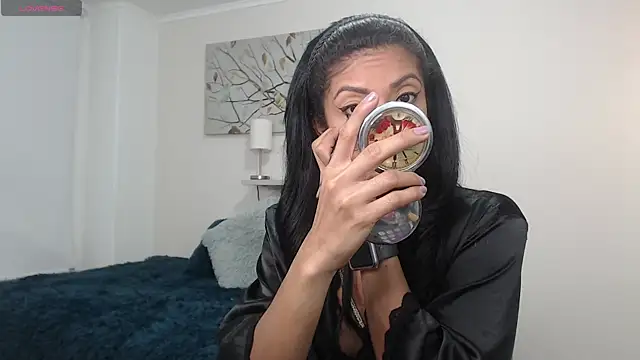 sofia perez    online show from January 9, 2026, 8:21 pm