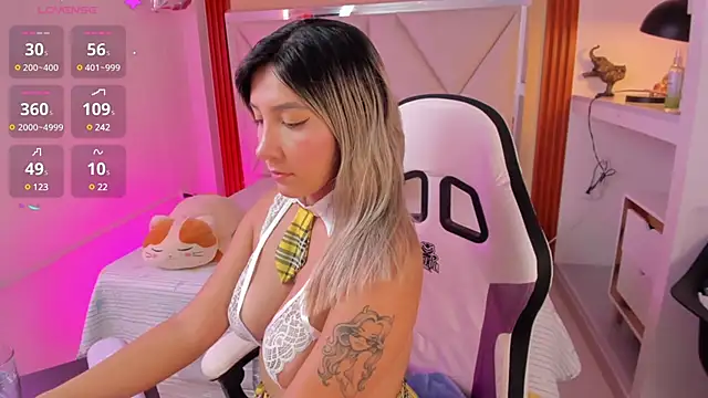 Snapshot of Happy_tits chatting on March 11, 2025, 11:55 am Happy tits online show from March 11, 2025, 11:55 am