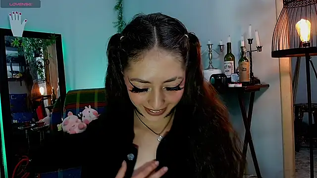 VickyJackson  online show from January 30, 2025, 4:34 pm