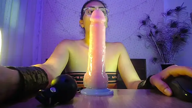 Snapshot of DaMikaela_ chatting on January 27, 2025, 5:04 pm DaMikaela online show from January 27, 2025, 5:04 pm