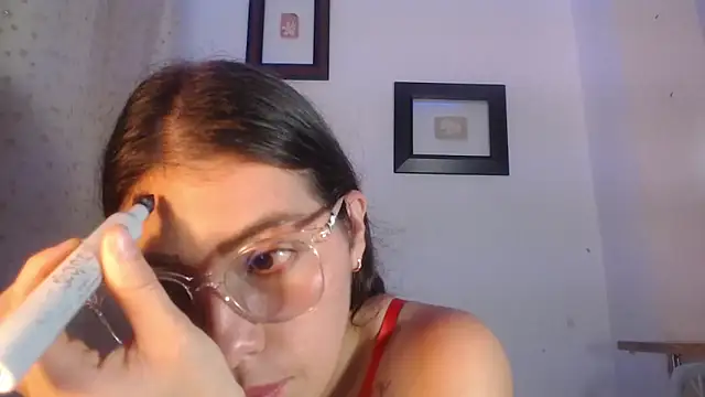 Snapshot of DaMikaela_ chatting on March 12, 2025, 7:17 pm DaMikaela online show from March 12, 2025, 7:17 pm