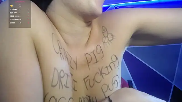 Snapshot of DaMikaela_ chatting on November 15, 2025, 6:59 pm DaMikaela online show from November 15, 2025, 6:59 pm