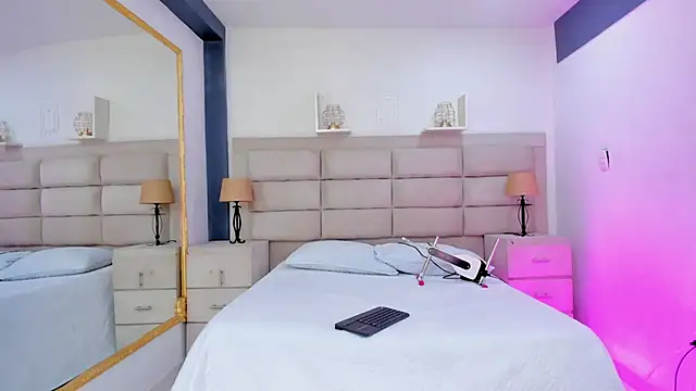 Snapshot of CinthiaCollins chatting on November 25, 2025, 8:31 pm CinthiaCollins online show from November 25, 2025, 8:31 pm