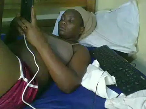 Snapshot of sweet-frida22 chatting on February 13, 2025, 4:28 pm sweet-frida22 online show from February 13, 2025, 4:28 pm