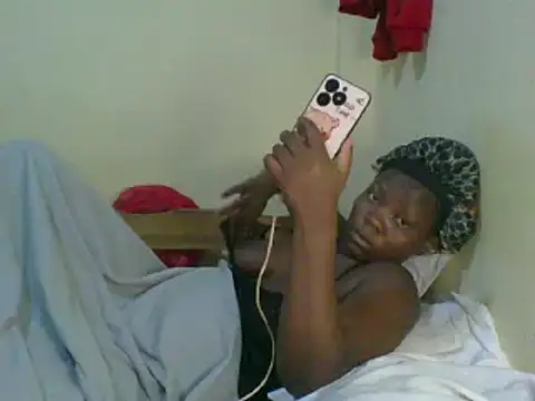 Snapshot of sweet-frida22 chatting on March 3, 2025, 2:15 am sweet-frida22 online show from March 3, 2025, 2:15 am