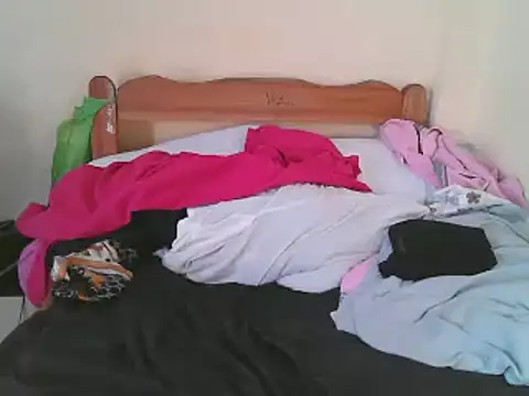 Snapshot of sweet-frida22 chatting on March 17, 2025, 11:42 am sweet-frida22 online show from March 17, 2025, 11:42 am