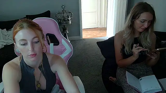 Snapshot of Red_firesquirt chatting on October 22, 2025, 12:38 pm Red firesquirt online show from October 22, 2025, 12:38 pm