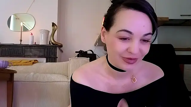 Snapshot of Lilie_romeo chatting on January 6, 2025, 11:40 am Lilie romeo online show from January 6, 2025, 11:40 am