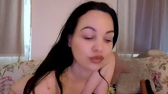 Snapshot of Lilie_romeo chatting on October 9, 2025, 9:40 am Lilie romeo online show from October 9, 2025, 9:40 am