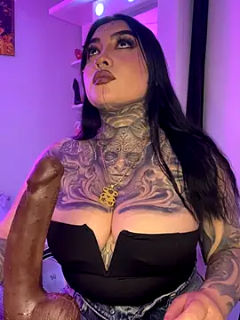 Snapshot of CloeeBeckam chatting on November 21, 2025, 6:34 am CloeeBeckam online show from November 21, 2025, 6:34 am