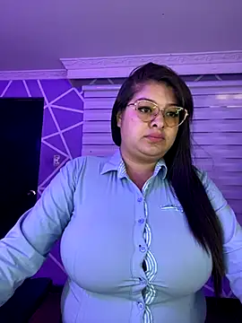 Snapshot of MiiaaJoness chatting on October 9, 2025, 3:43 pm MiiaaJoness online show from October 9, 2025, 3:43 pm