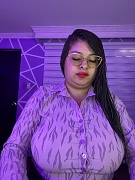 Snapshot of MiiaaJoness chatting on October 20, 2025, 3:12 pm MiiaaJoness online show from October 20, 2025, 3:12 pm