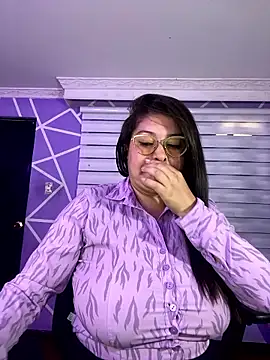 Snapshot of MiiaaJoness chatting on January 15, 2026, 2:10 pm MiiaaJoness online show from January 15, 2026, 2:10 pm