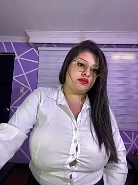 Snapshot of MiiaaJoness chatting on January 19, 2026, 3:27 pm MiiaaJoness online show from January 19, 2026, 3:27 pm