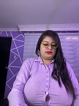 Snapshot of MiiaaJoness chatting on February 13, 2026, 2:57 pm MiiaaJoness online show from February 13, 2026, 2:57 pm