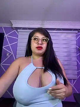 Snapshot of MiiaaJoness chatting on February 23, 2026, 3:31 pm MiiaaJoness online show from February 23, 2026, 3:31 pm