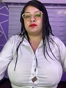 Snapshot of MiiaaJoness chatting on February 26, 2026, 3:11 pm MiiaaJoness online show from February 26, 2026, 3:11 pm