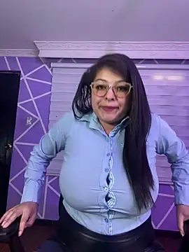 Snapshot of MiiaaJoness chatting on March 5, 2026, 3:52 pm MiiaaJoness online show from March 5, 2026, 3:52 pm