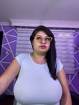 Snapshot of MiiaaJoness chatting on March 13, 2026, 3:29 pm MiiaaJoness online show from March 13, 2026, 3:29 pm