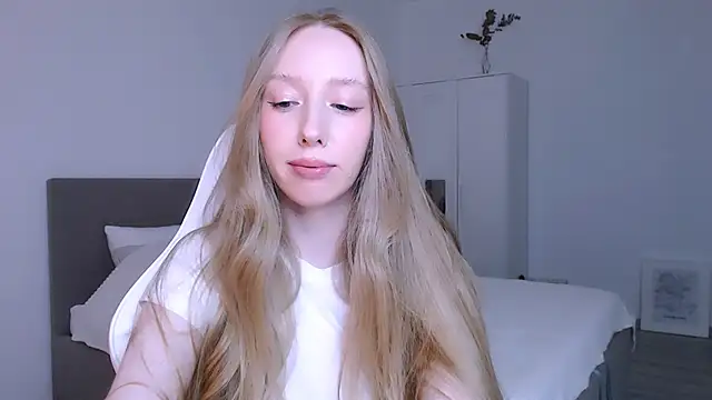 Luna insniity online show from November 21, 2025, 8:07 pm