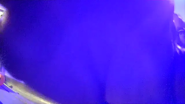 Snapshot of druetrue chatting on December 17, 2025, 2:23 pm druetrue online show from December 17, 2025, 2:23 pm