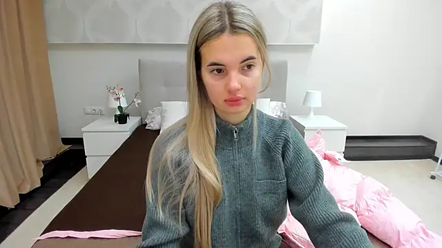 Donna Evans online show from November 20, 2025, 11:59 pm