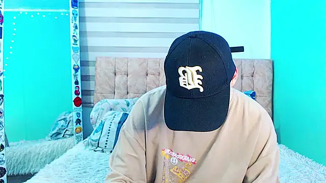  justinmoon2 online show from March 8, 2026, 4:27 am