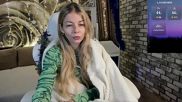 Snapshot of Eva_Melow chatting on January 18, 2026, 5:06 pm Eva Melow online show from January 18, 2026, 5:06 pm