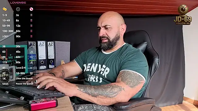 JD-69 online show from November 8, 2025, 8:18 pm