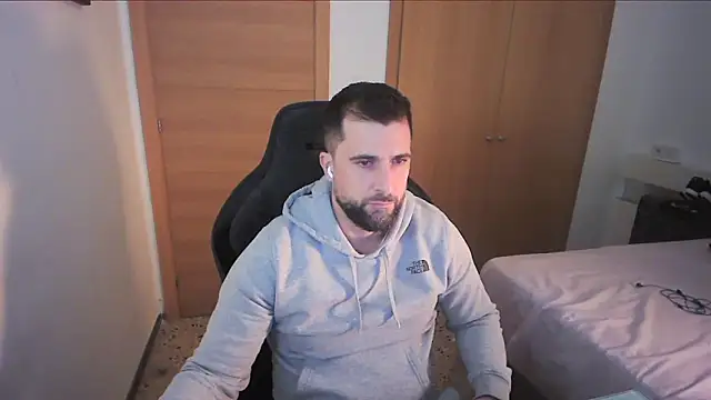 Snapshot of alex877x chatting on December 20, 2025, 12:23 pm alex877x online show from December 20, 2025, 12:23 pm