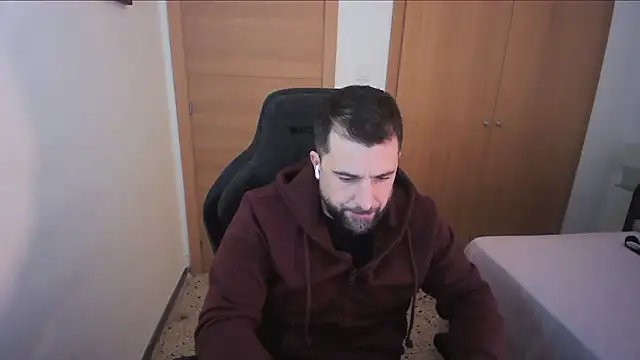 Snapshot of alex877x chatting on December 23, 2025, 10:57 am alex877x online show from December 23, 2025, 10:57 am