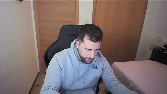 Snapshot of alex877x chatting on January 11, 2026, 2:55 pm alex877x online show from January 11, 2026, 2:55 pm