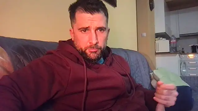 Snapshot of alex877x chatting on February 2, 2026, 8:46 am alex877x online show from February 2, 2026, 8:46 am