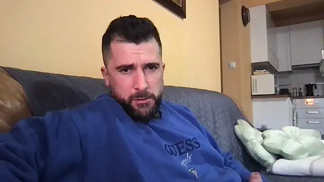 Snapshot of alex877x chatting on February 13, 2026, 10:44 am alex877x online show from February 13, 2026, 10:44 am