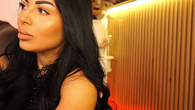 Snapshot of KimyBroox chatting on February 19, 2026, 10:39 pm KimyBroox online show from February 19, 2026, 10:39 pm