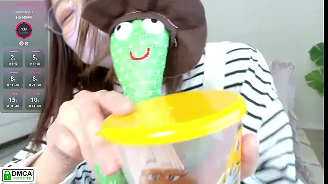 Snapshot of SUZU_ chatting on November 7, 2025, 3:17 am SUZU online show from November 7, 2025, 3:17 am