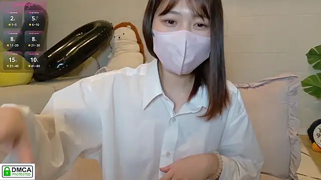 Snapshot of SUZU_ chatting on November 24, 2025, 12:16 pm SUZU online show from November 24, 2025, 12:16 pm