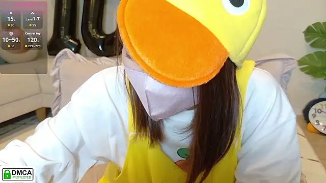 Snapshot of SUZU_ chatting on November 25, 2025, 1:11 pm SUZU online show from November 25, 2025, 1:11 pm