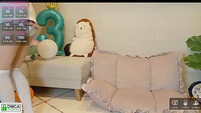 Snapshot of SUZU_ chatting on November 30, 2025, 12:09 pm SUZU online show from November 30, 2025, 12:09 pm