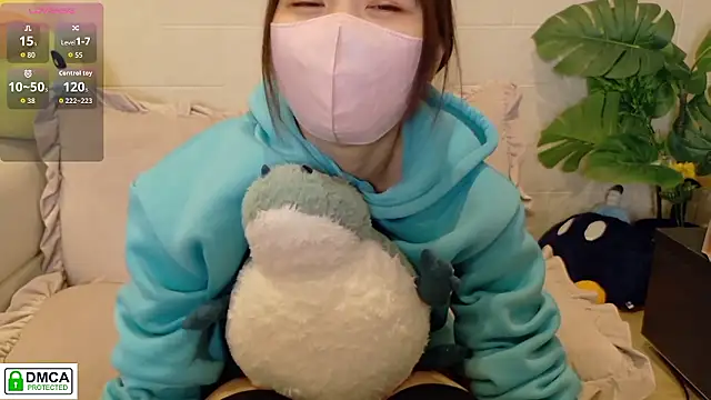 SUZU  online show from May 5, 2026, 1:19 pm