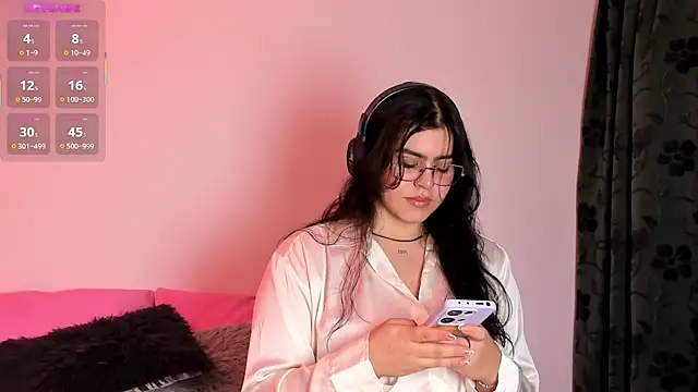 veronica185 online show from July 8, 2026, 3:11 am