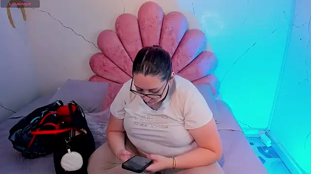 NiickyJones online show from February 13, 2026, 11:01 pm