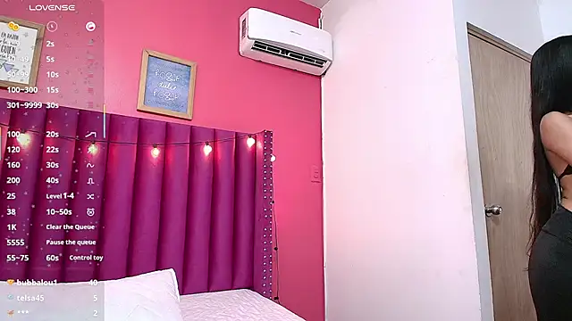 Snapshot of littlee_emilyy_ chatting on February 12, 2025, 3:07 am littlee emilyy  online show from February 12, 2025, 3:07 am