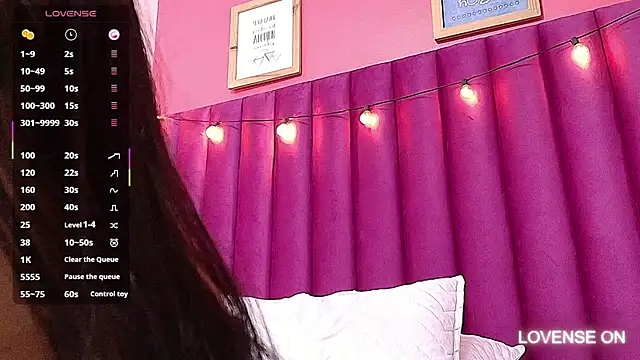 Snapshot of littlee_emilyy_ chatting on February 12, 2025, 6:08 am littlee emilyy  online show from February 12, 2025, 6:08 am