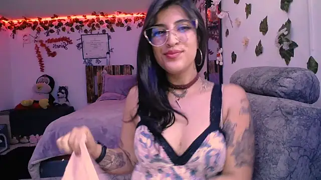 Snapshot of azahar__ziiz chatting on January 17, 2025, 11:49 am azahar ziiz online show from January 17, 2025, 11:49 am