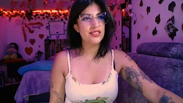 Snapshot of azahar__ziiz chatting on February 11, 2025, 11:10 am azahar ziiz online show from February 11, 2025, 11:10 am