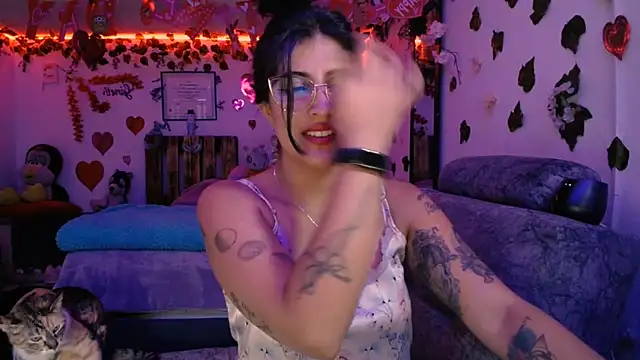 Snapshot of azahar__ziiz chatting on February 12, 2025, 9:33 pm azahar ziiz online show from February 12, 2025, 9:33 pm