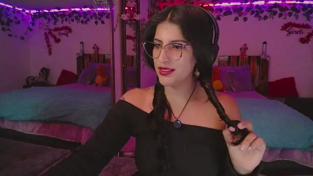 azahar  ziiz online show from November 18, 2025, 1:22 am