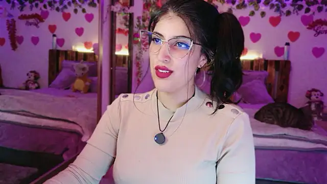 azahar  ziiz online show from March 21, 2026, 2:05 am